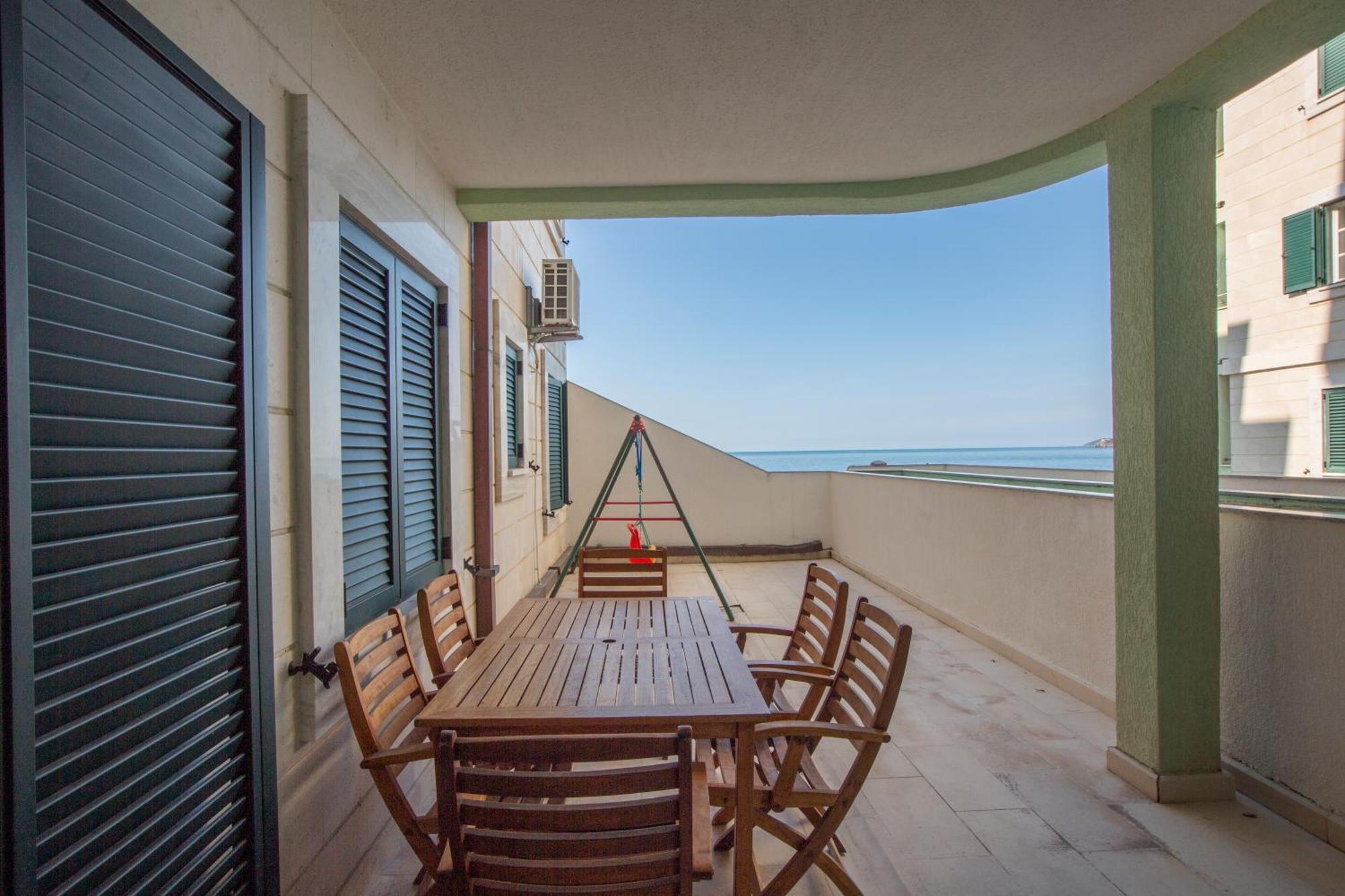 Montesan Luxury Apartment Beach Front Sveti Stefan Exterior foto