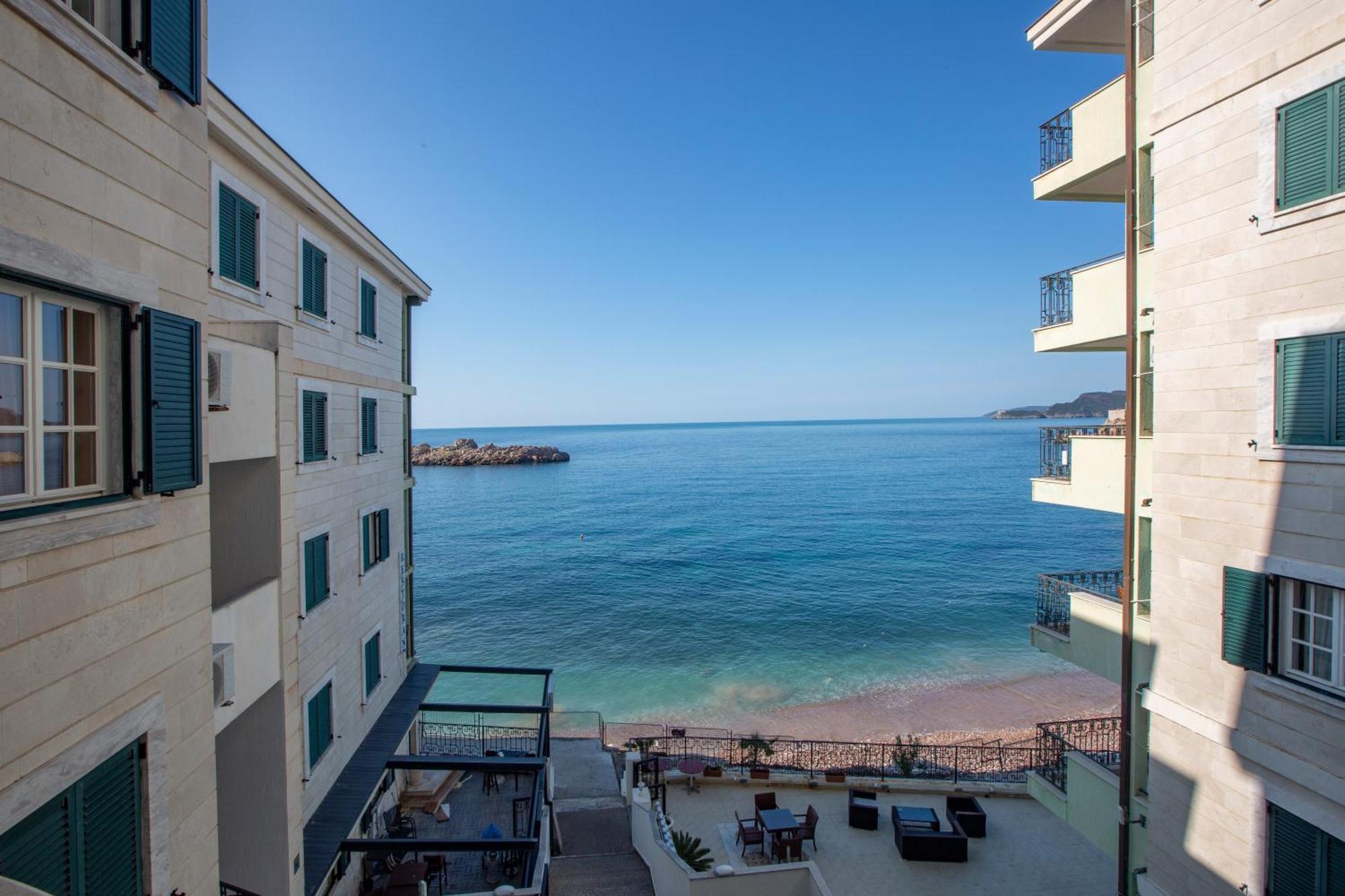 Montesan Luxury Apartment Beach Front Sveti Stefan Exterior foto