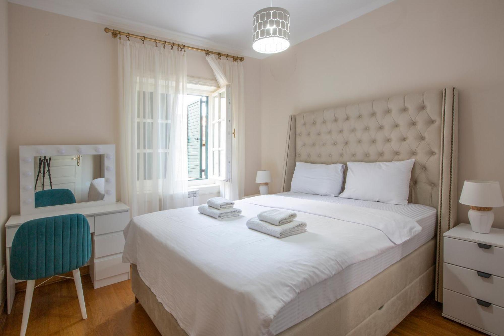 Montesan Luxury Apartment Beach Front Sveti Stefan Exterior foto