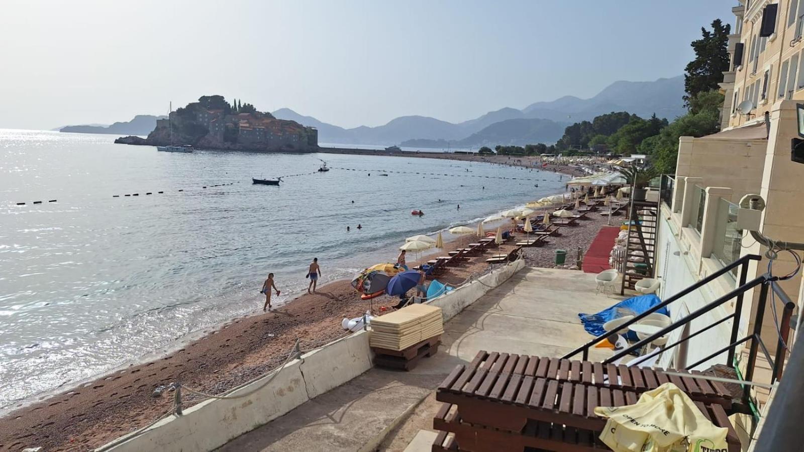 Montesan Luxury Apartment Beach Front Sveti Stefan Exterior foto