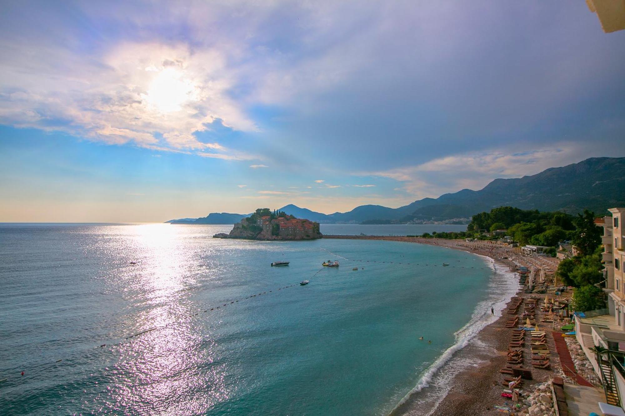 Montesan Luxury Apartment Beach Front Sveti Stefan Exterior foto